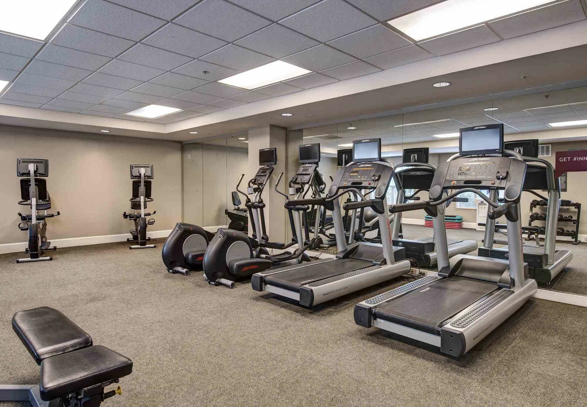 Residence Inn By Marriott Raleigh Crabtree Valley Екстер'єр фото